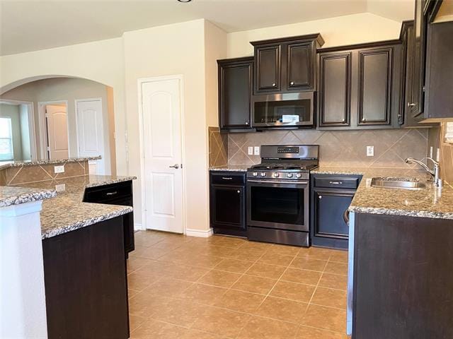 Photo - 848 Lake Forest Trl