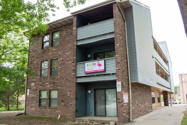 506 W Elm