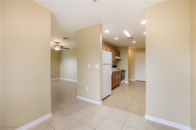 Building Photo - 2614 72nd St W Rental