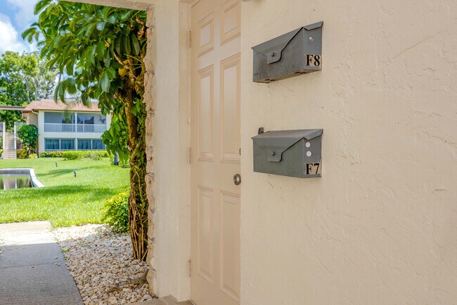 Photo - 1155 Sandpiper St