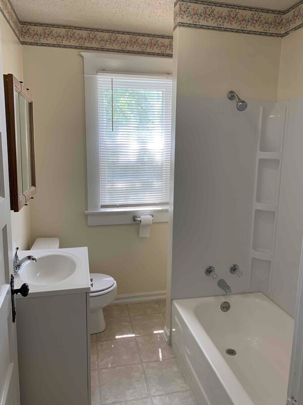 734 SW Lindenwood Ave Rental House Rental in Topeka, KS