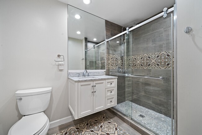 Photo - 138 W 30th St Unit 2