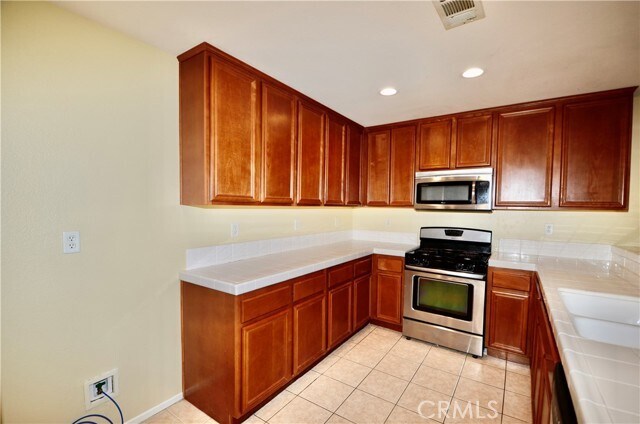 Photo - 25798 Iris Ave