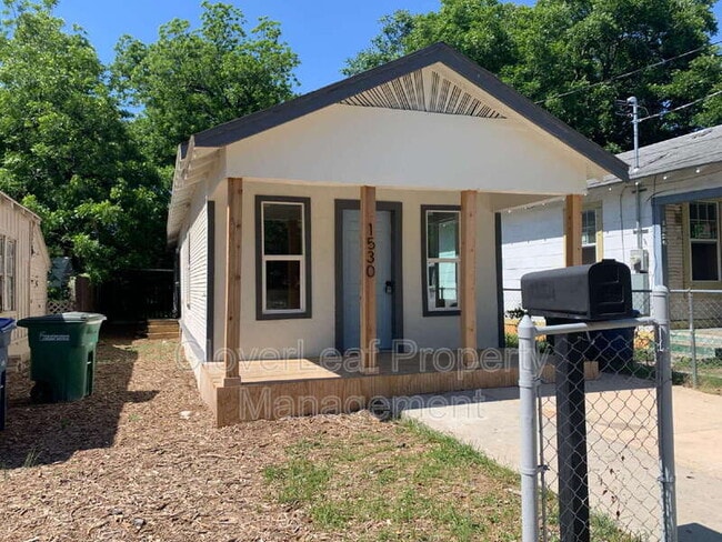 Building Photo - 1530 E Crockett St Rental