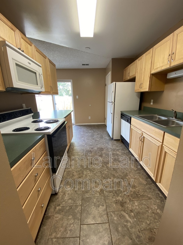 Photo - 1211 Downey St