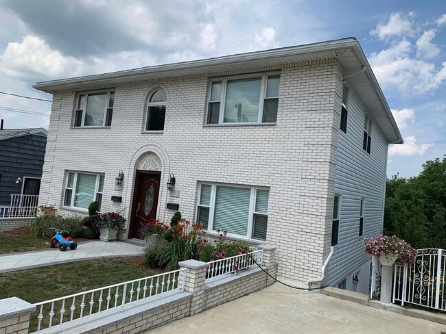 Building Photo - 449-451-451 Proctor Ave Unit 1 Rental