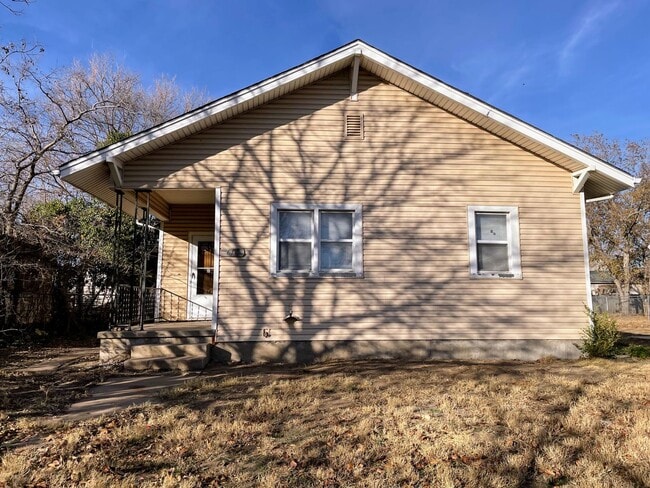 Photo - 2 Bed 1 Bath with 2-Car Detached Garage