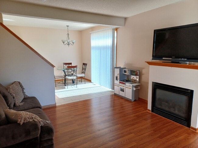 Photo - 2 Bedroom 2 Bath End Unit Townhouse - Shakopee