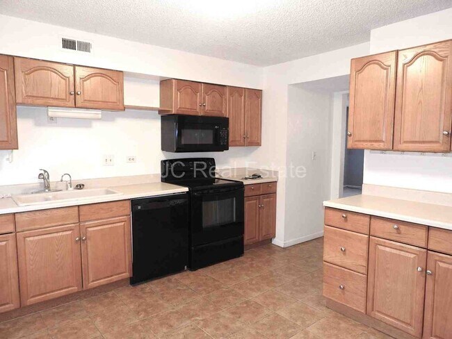 Photo - 9370 E Girard Ave