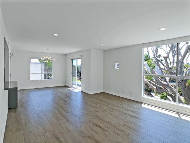Photo - 1818 Camden Ave Apartments Unit 201