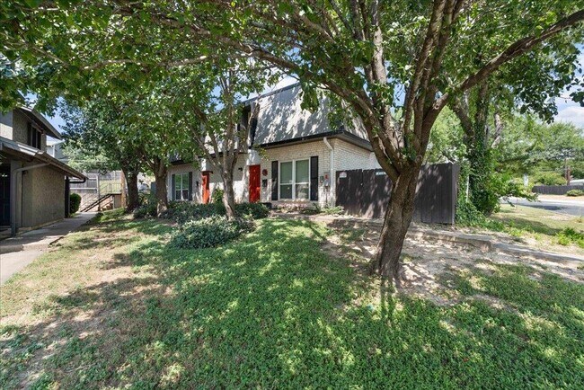 Building Photo - 1703 Coronado Hills Dr Rental