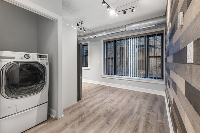 Photo - 7645 N Sheridan Rd Unidad 503