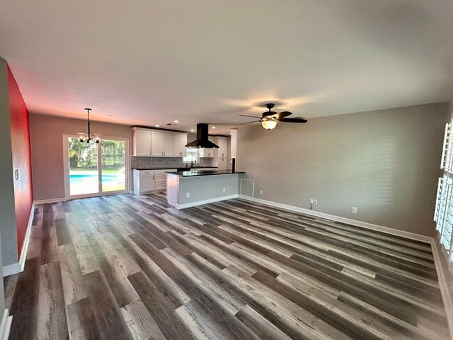 Photo - 316 NW Avens St