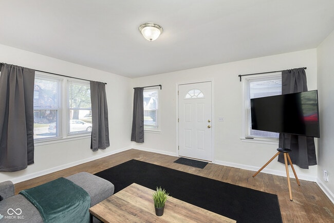 Photo - 1614 Cord St