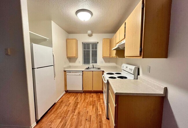 Photo - MF 11 - Cedarhurst Village Apartments