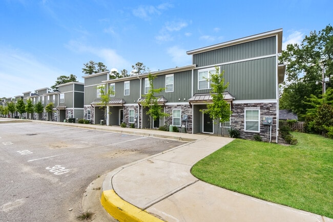 Photo - 304 High Grv Wy