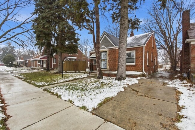 Photo - 18709 Runyon St