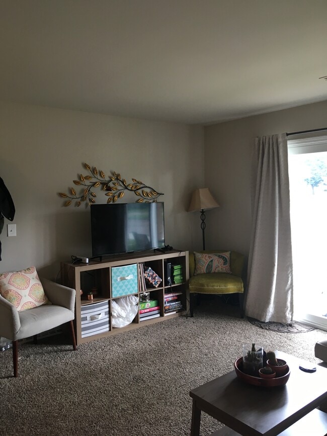 Photo - 952 Bloomfield Village Blvd