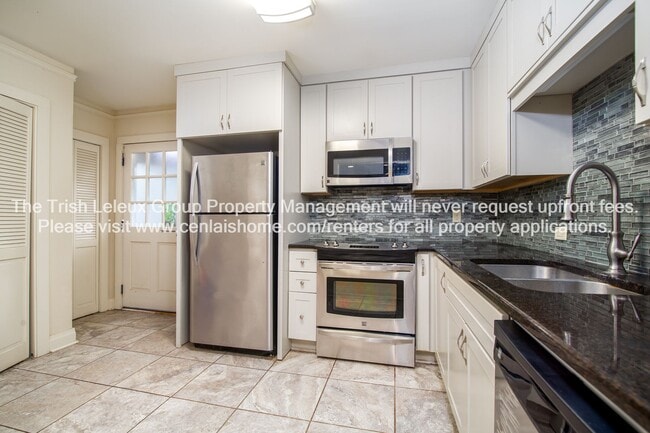 Photo - Large 2/1 Quiet Street