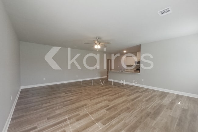 Photo - 18857 Seabiscuit Ln