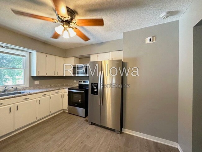Photo - 1318 SW Lynn Dr