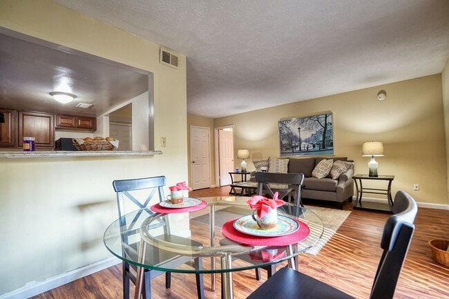 Oak Creek Apartments