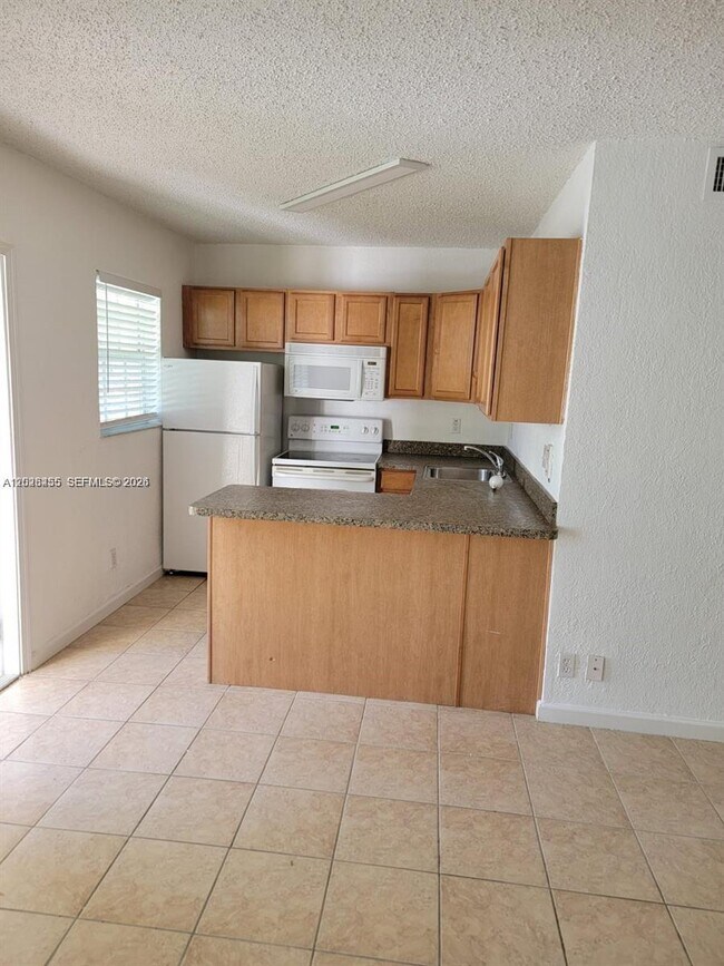 Photo - 2660 NE 8th Ave Unit 107