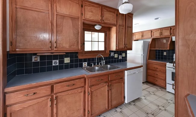 Photo - 2226 Bellfield Ave