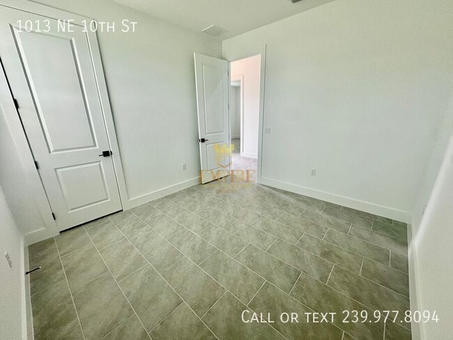 Photo - 1013 NE 10th St