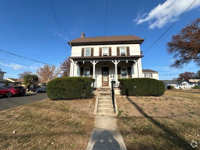 Building Photo - 147 S 3rd St Unit 1 Rental