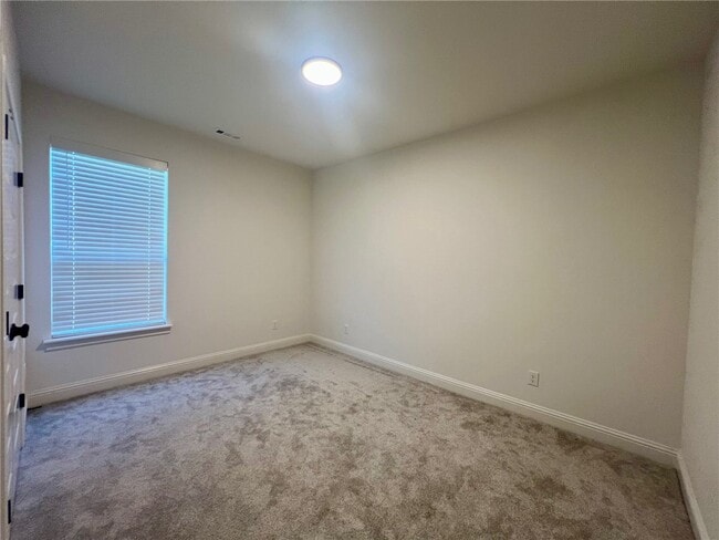 Photo - 3006 S 14th Pl