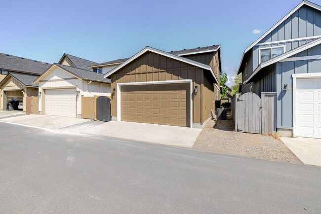 Photo - 63121 De Haviland Ct