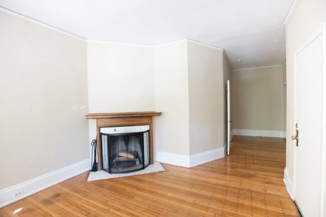 Photo - 2214 E Ivanhoe Pl Unit 1