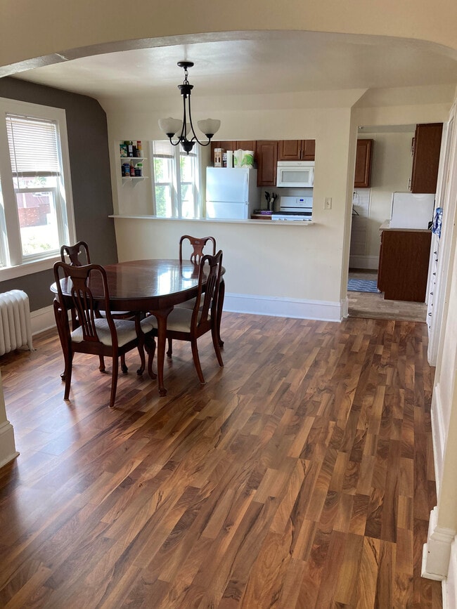 Photo - 529 N 60th St