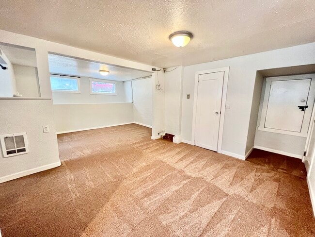 Photo - 414 E Mercer St Unit 0