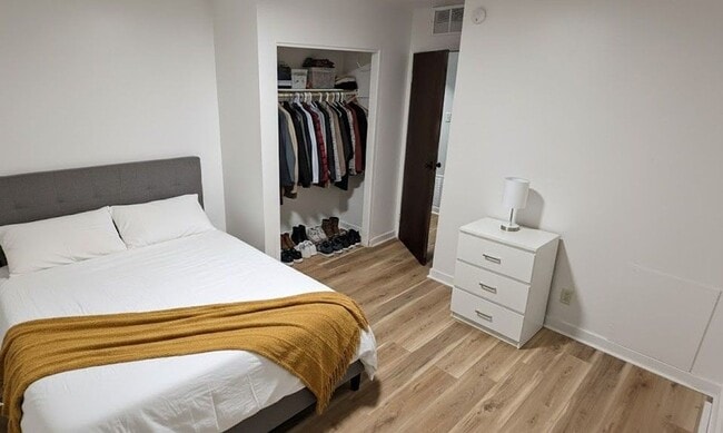 Photo - 247-247 Parkview Blvd Unit 247