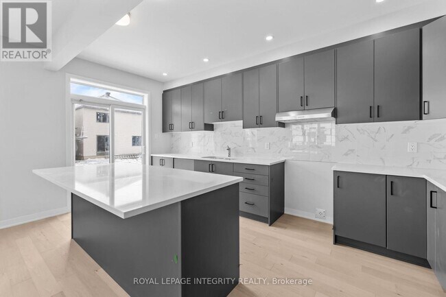 Photo - 701 Tincture Pl