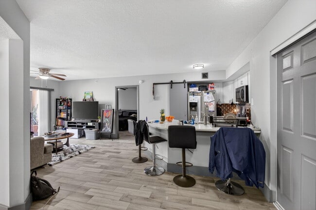 Photo - 4211 San Marino Blvd Unit 105