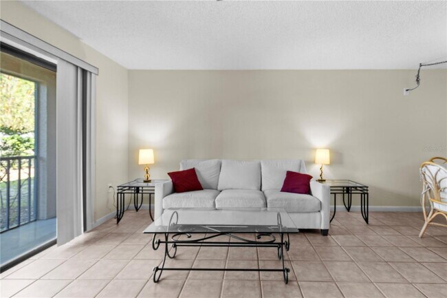 FULLY FURNISHED 2 BEDROOM, 2 BATH CONDO AVAILABLE NOW!