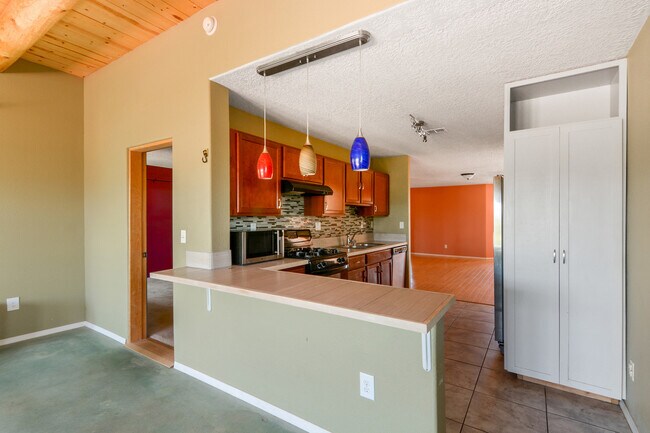 Photo - Three Bedroom, 2 Bathroom in newer Subdivi...