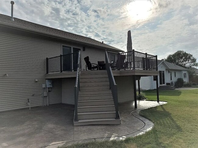 Photo - 131 17th Ave E