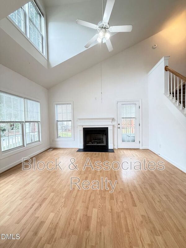 Photo - 2701 Sterling Park Dr
