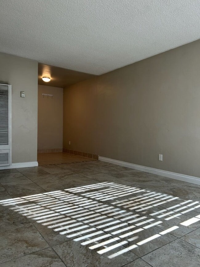 Photo - 702 W Atkins Ave Unit A