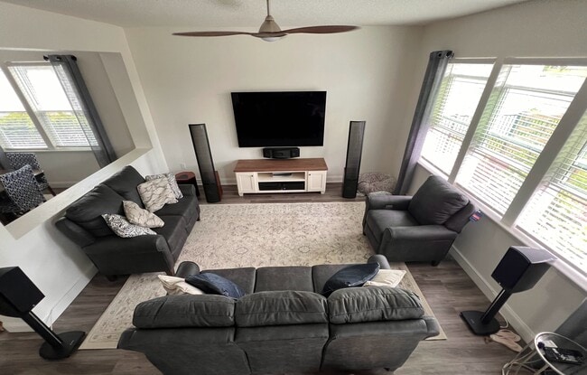 Photo - 204 Bluejack Ln