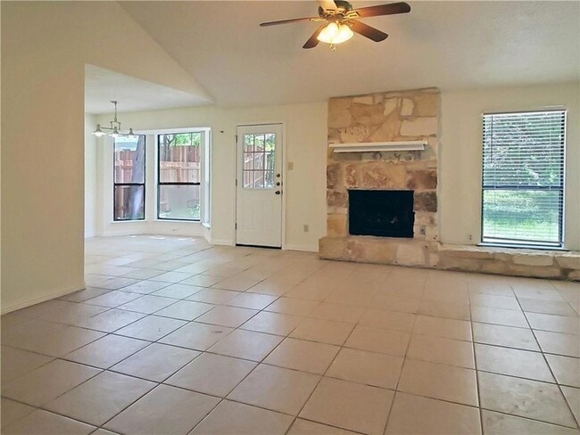 Photo - 1919 Klattenhoff Dr