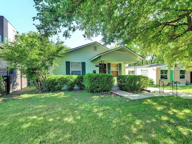 Photo - 3011 E 17th St