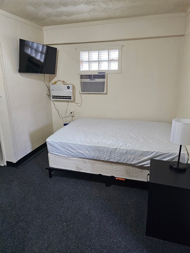 Photo - Boxwood Apartments Unit 9