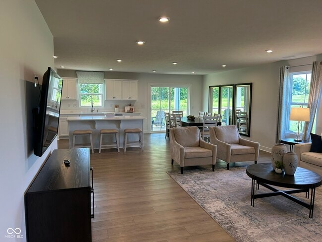 Photo - 982 Independence Dr House