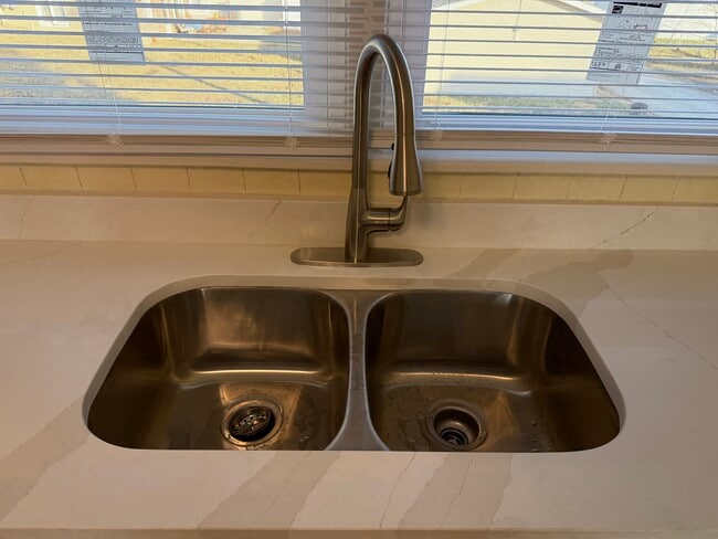 Photo - 4210 S 49th St