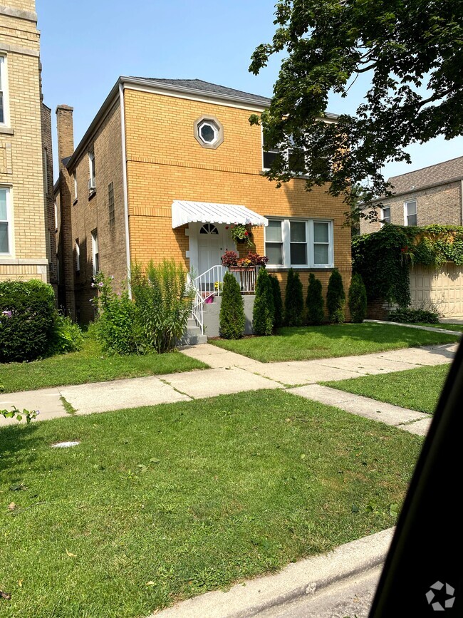 Building Photo - 5644 N Saint Louis Ave Unit #2 Rental